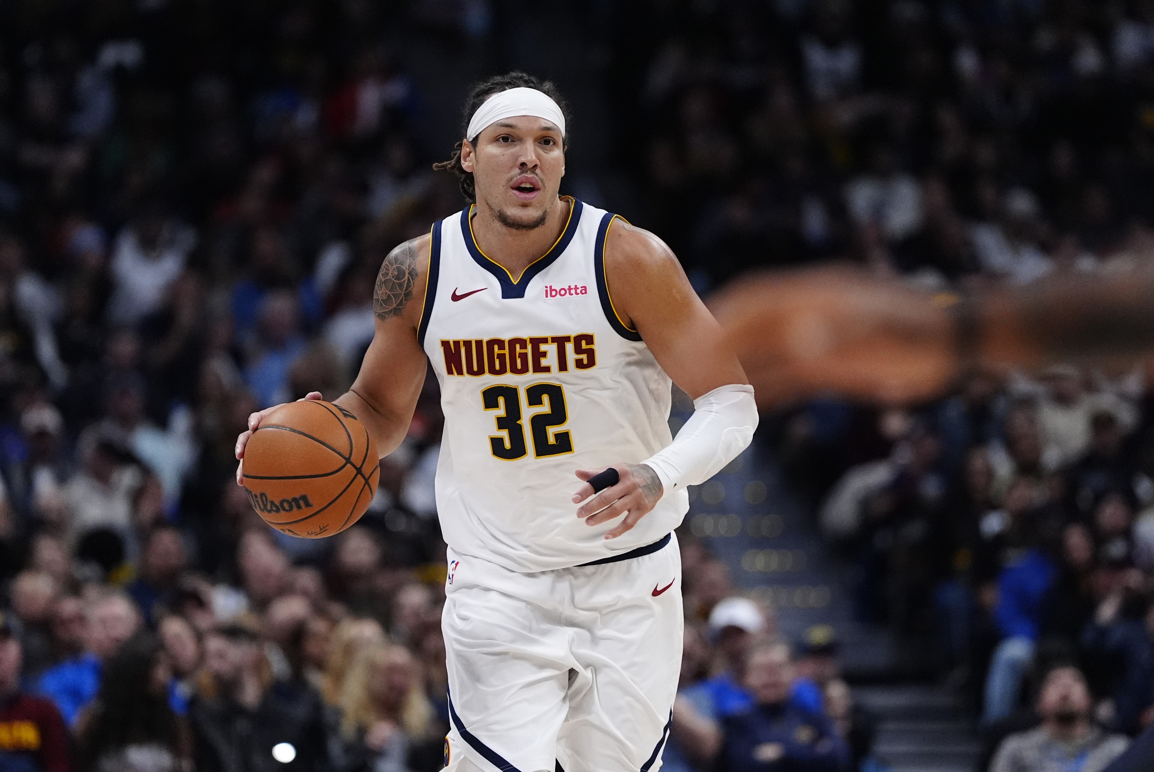 壹号娱乐下载-逐渐找状态！阿隆·戈登出战29分钟 15中6砍下16+8&amp;填满数据栏